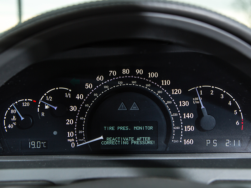 Фото Maybach 62 - Maybach 62 2011 приборная панель