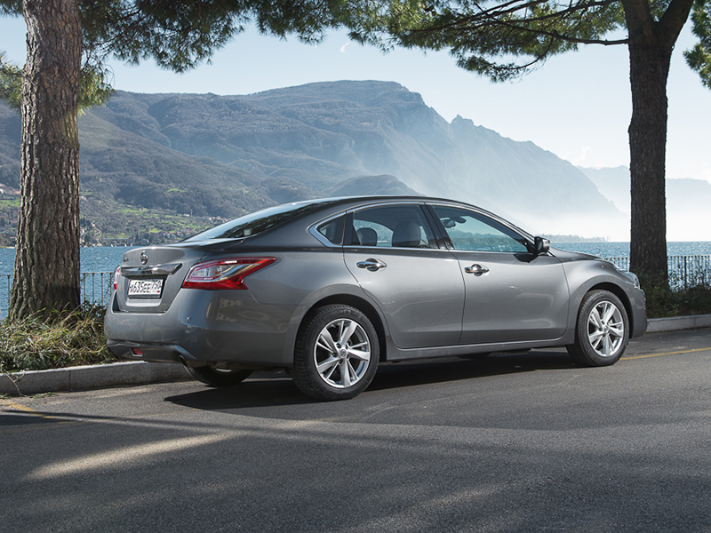 Фото Nissan Teana - фотография 15