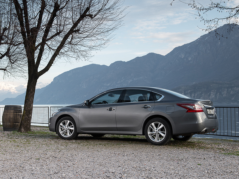 Фото Nissan Teana - фотография 28