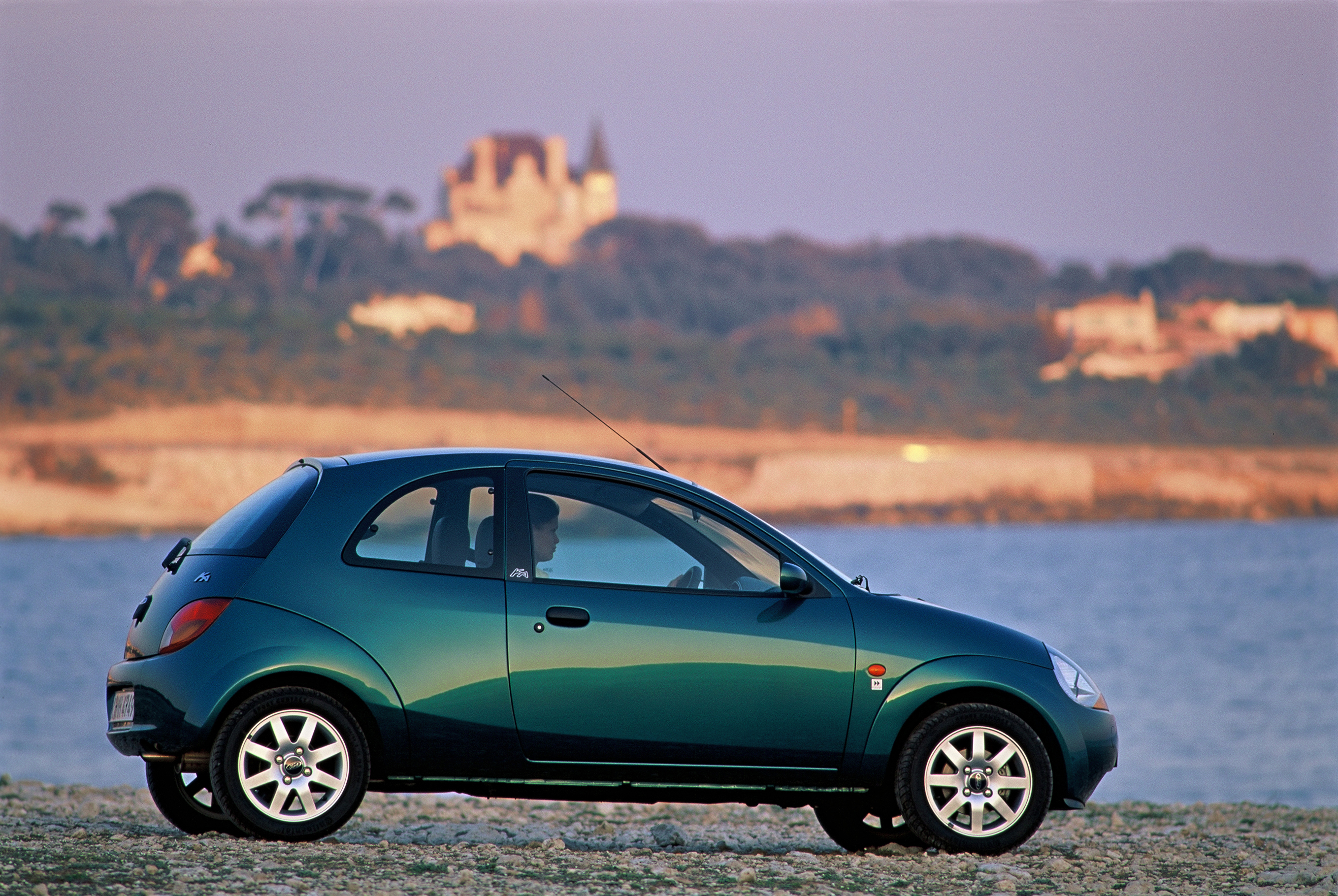 Фото Ford Ka (1996 - 2008) поколение I - фотография 17