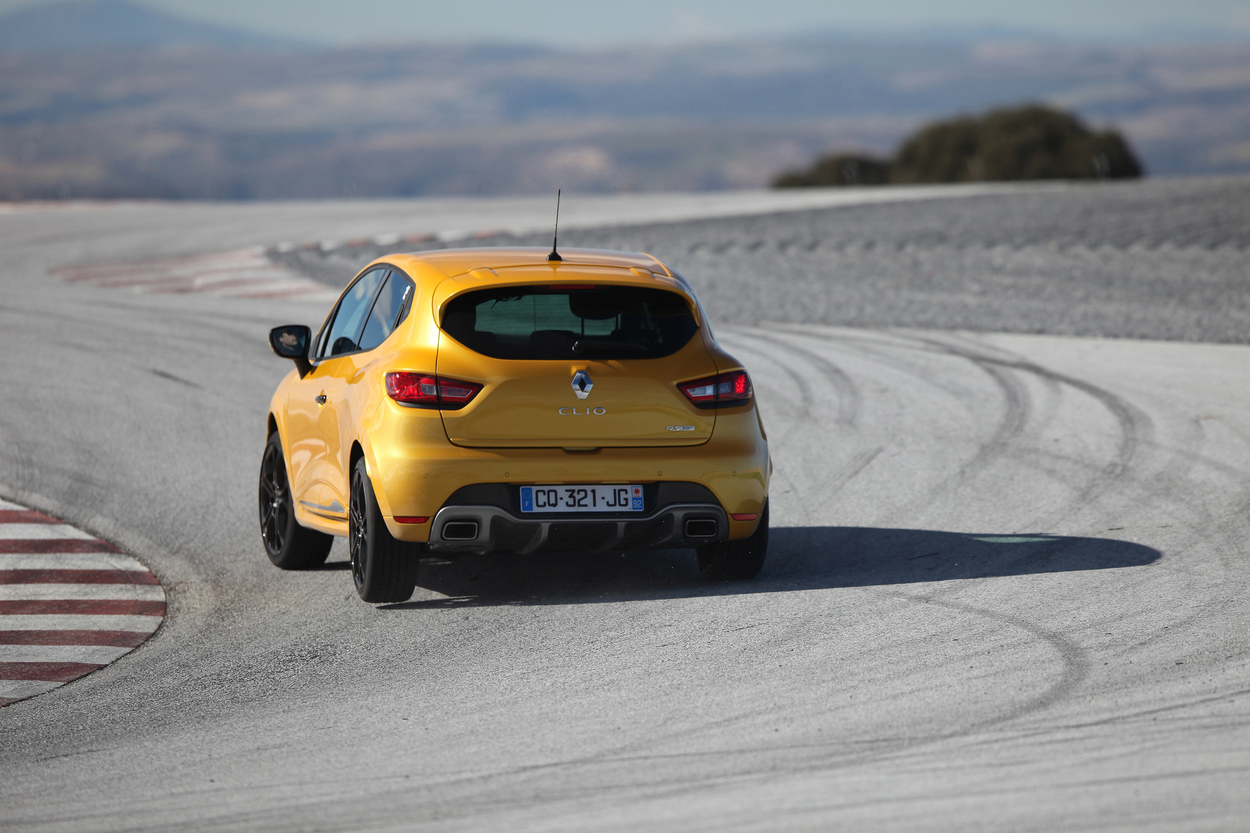 Renault Clio r s 200